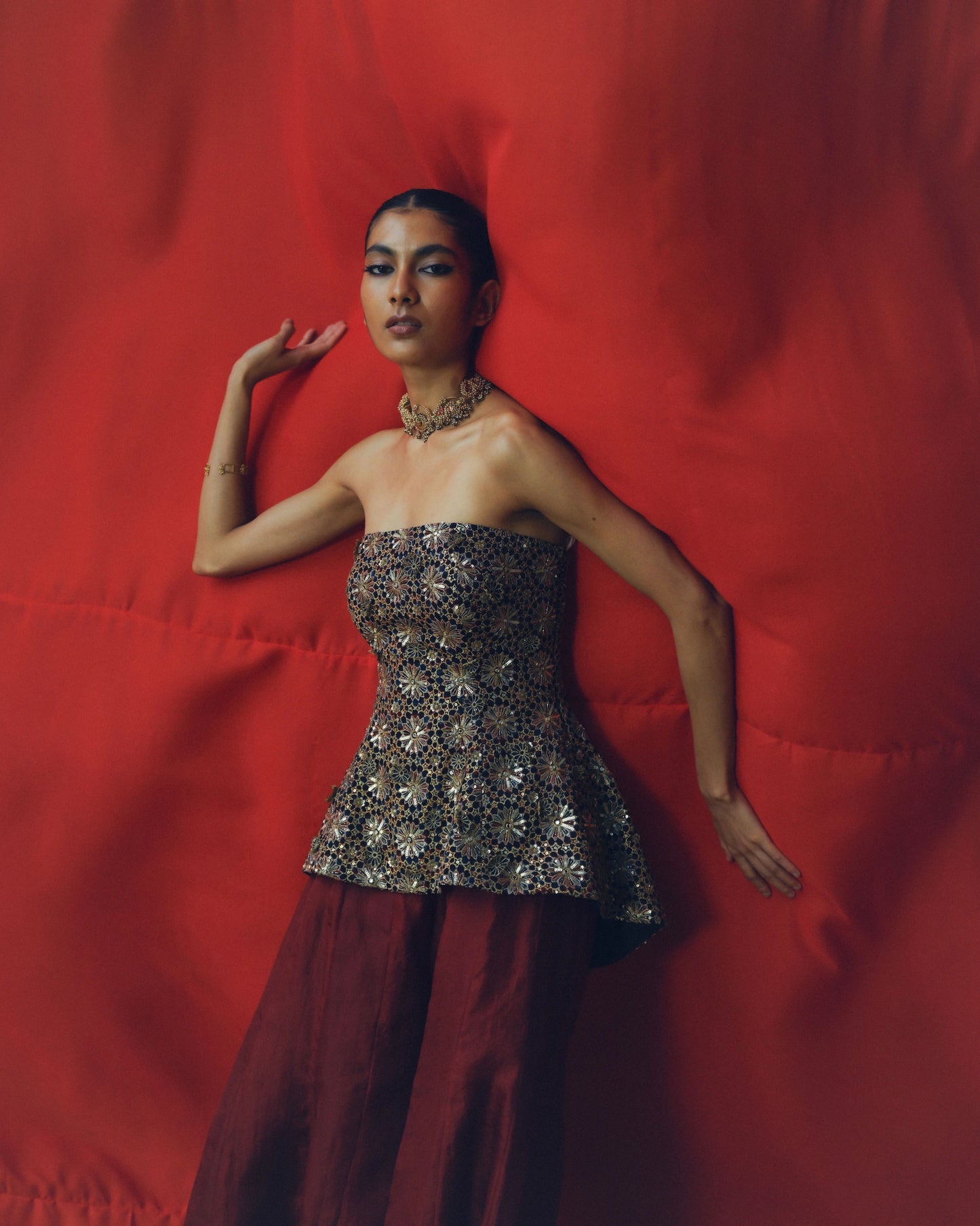 Paro Peplum And Pants Set