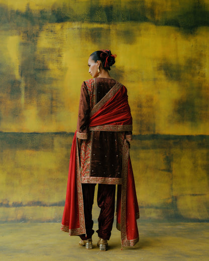 Gulnaar Kurta Set