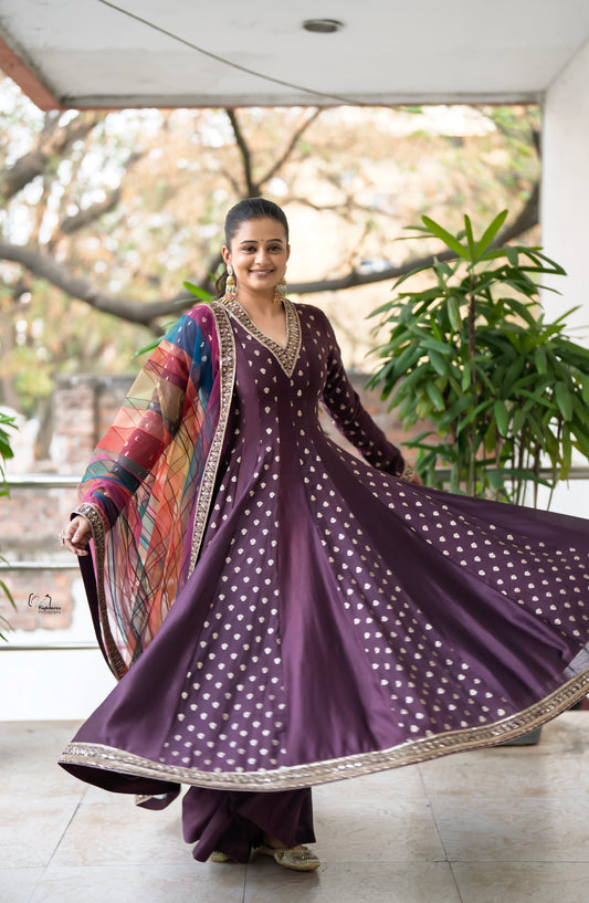 Priyamani in Oviya Anarkali Set