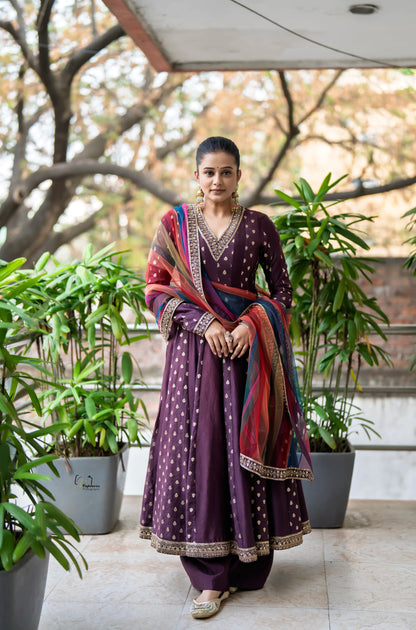Priyamani in Oviya Anarkali Set