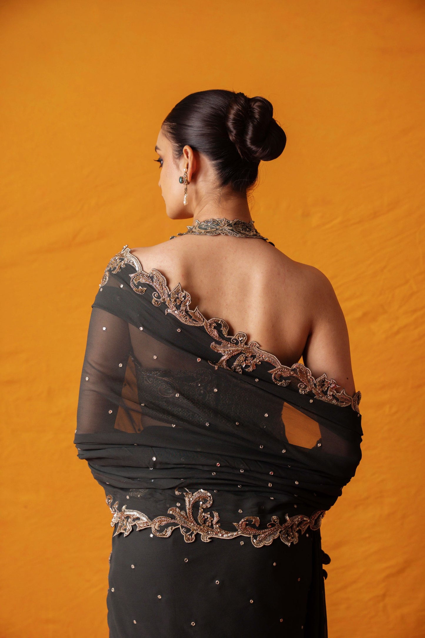 Meenakshi Pre-draped Saree Set