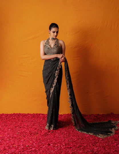 Meenakshi Pre-draped Saree Set