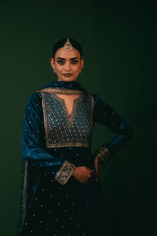 Vaanambal Kurta Set