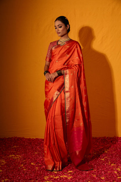 Kili Vanam Saree Set